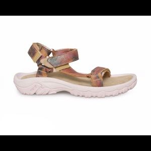 Jhene Aiko Teva Hurricane Xls